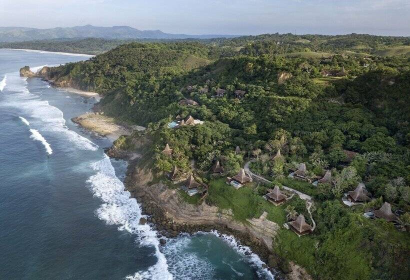 فندق Lelewatu Resort Sumba