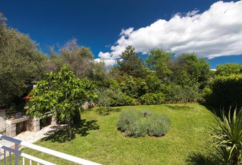 Apartment Josip Malin