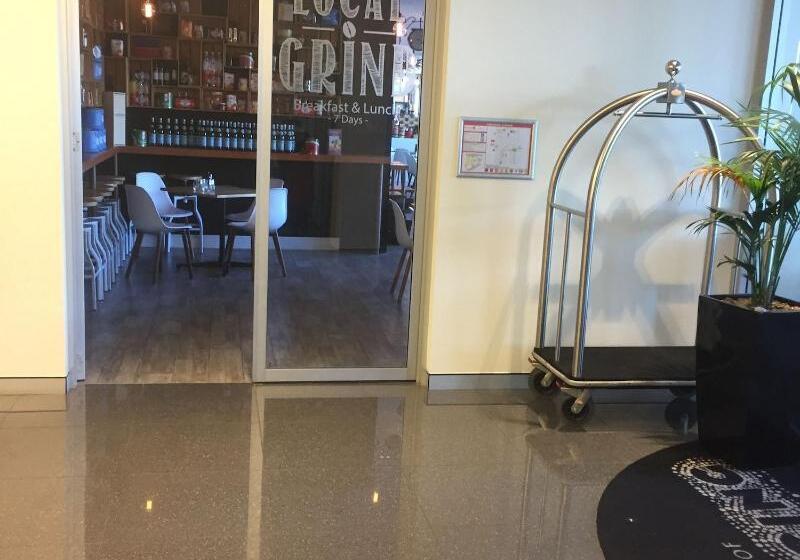 Tasha S Apartments On Warwick