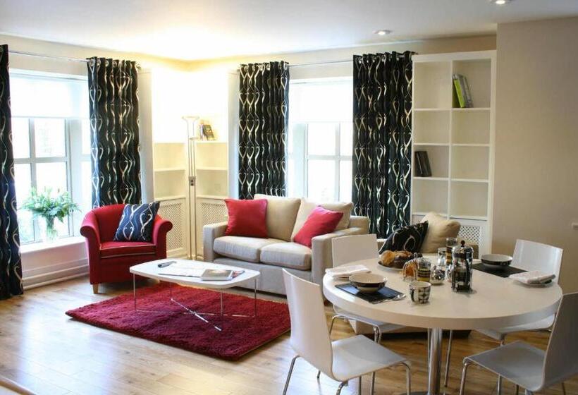 بنسيون Brennan Court Guest Accommodation