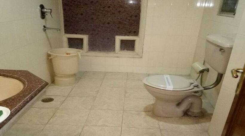 Adb Rooms Hotel Diana Palace