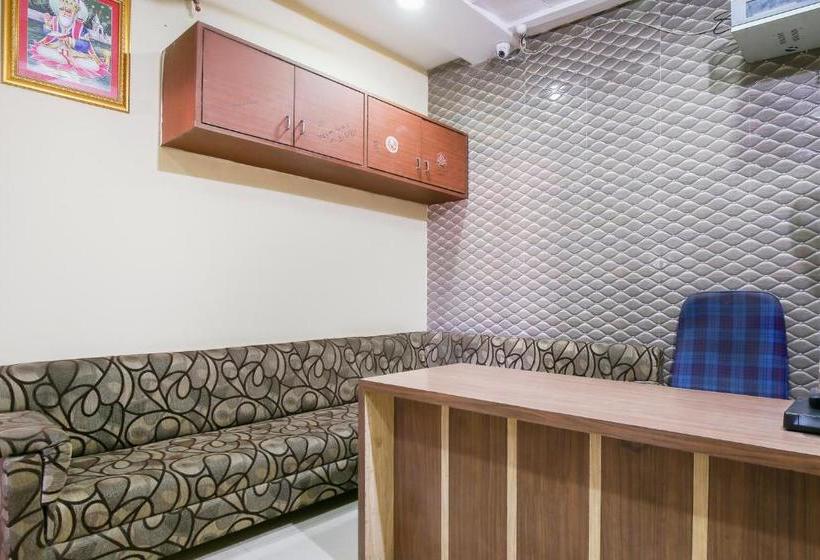 Отель Spot On 68002 Kasthabhanjan Guest House