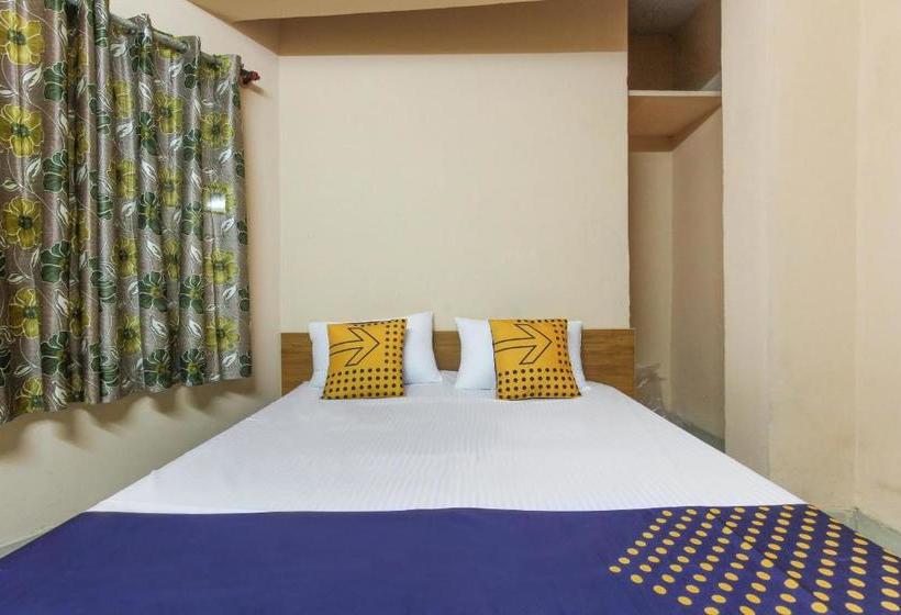 هتل Spot On 67258 Sri Ranga Lodge