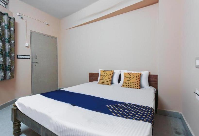 호텔 Spot On 67258 Sri Ranga Lodge