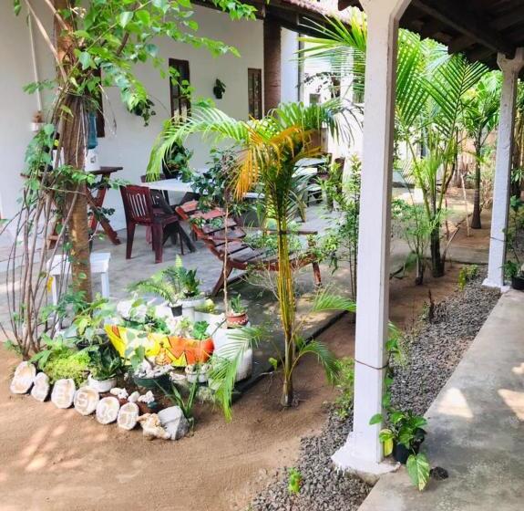 Walkers Hostel