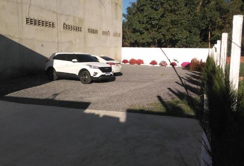 פנסיון Pousada Serrana