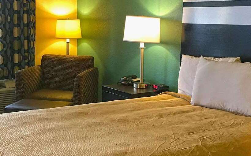 فندق Guesthouse Inn Dothan