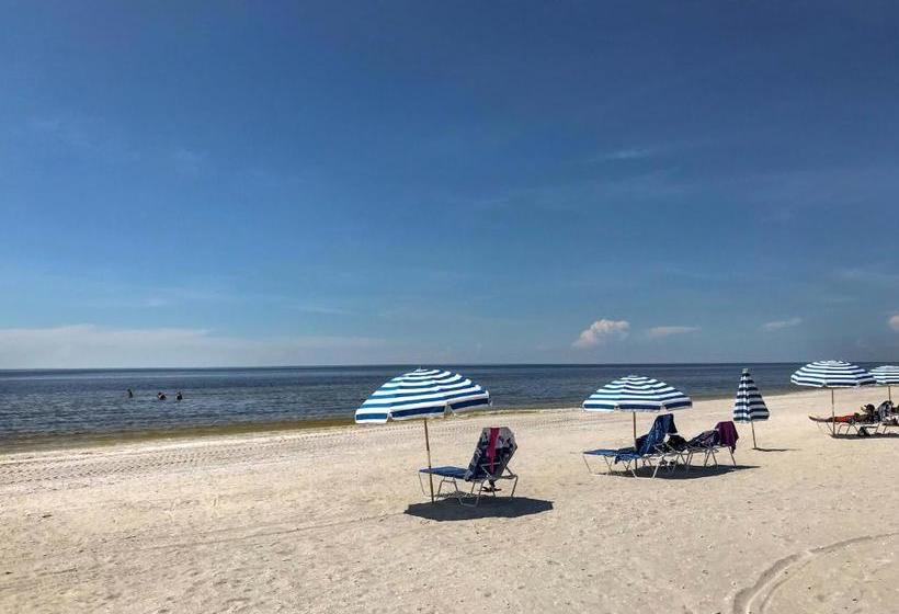 فندق Sanibel Moorings