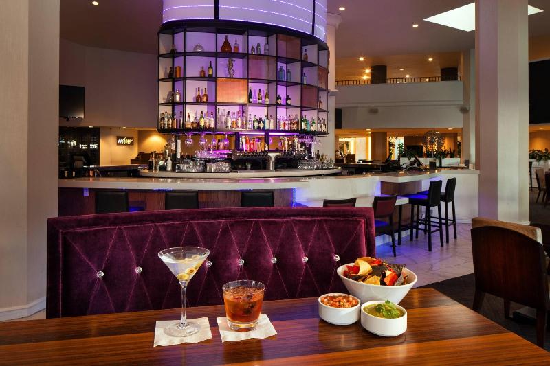 هتل Sheraton Gateway Los Angeles