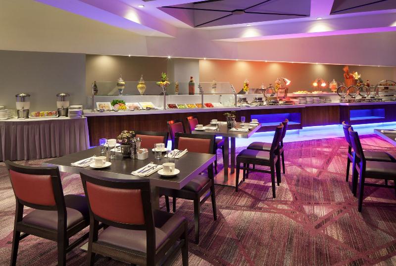 هتل Sheraton Gateway Los Angeles