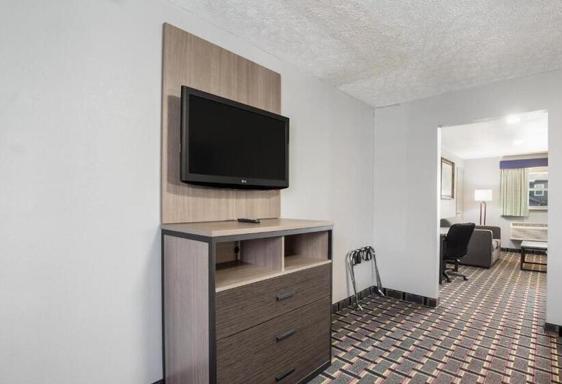فندق على الطريق Knights Inn And Suites Salem