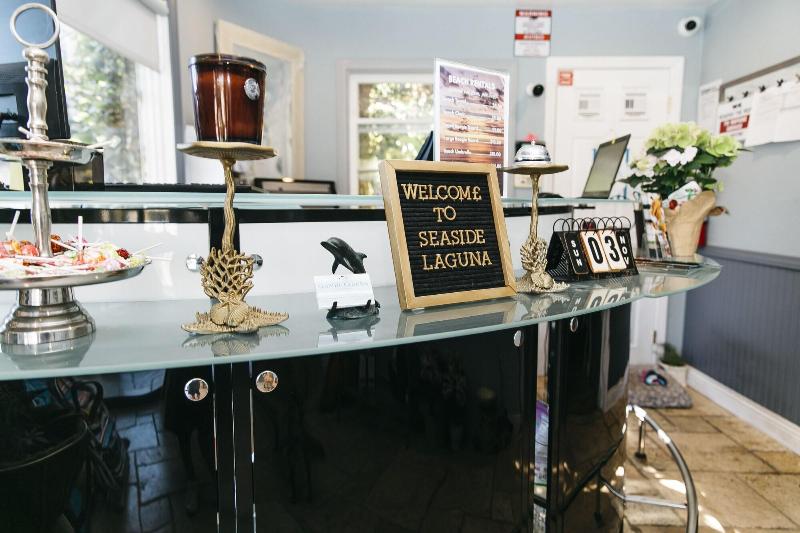 汽车旅馆  Laguna Cove