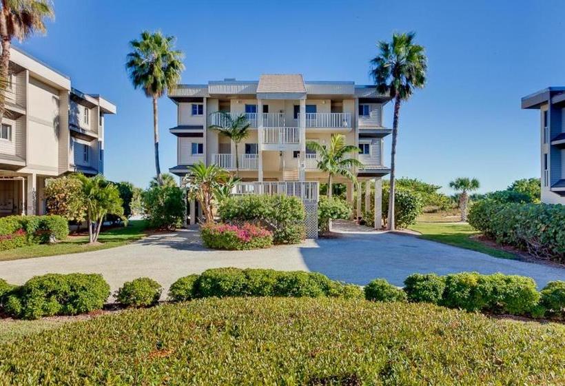 Shell Island Beach Club #7b