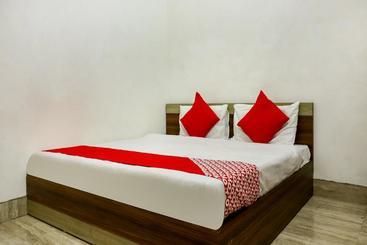 هتل Oyo 67609  Taj