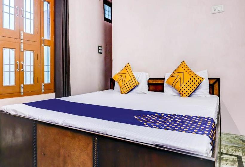 ホテル Spot On 68052 Surya Guest House