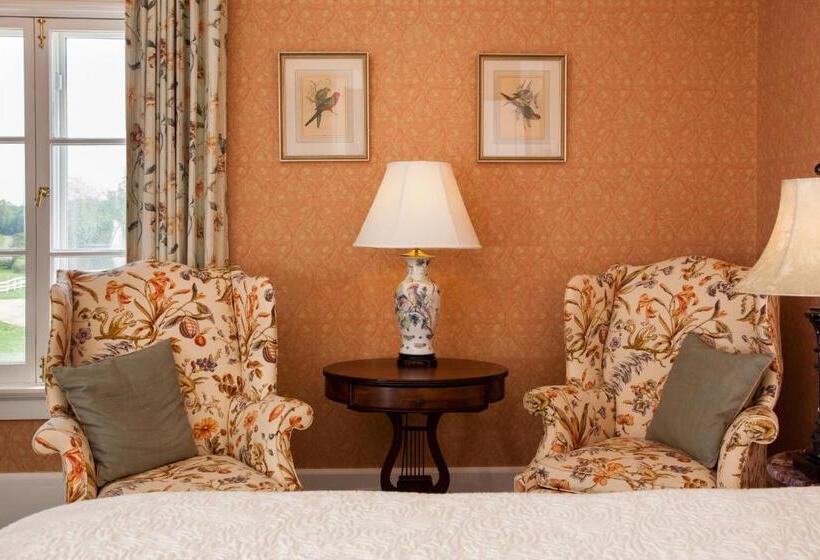 Bed and Breakfast Inn At Warner Hall