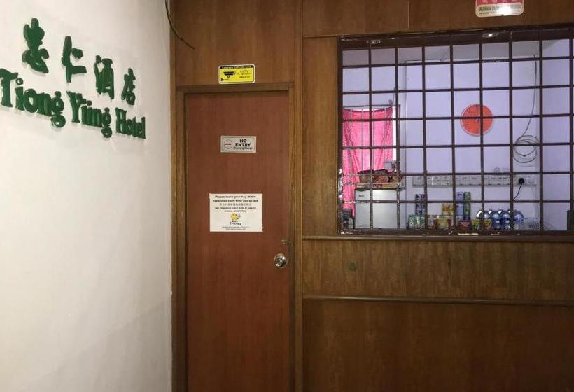 هتل Spot On 89793 Tiong Yiing