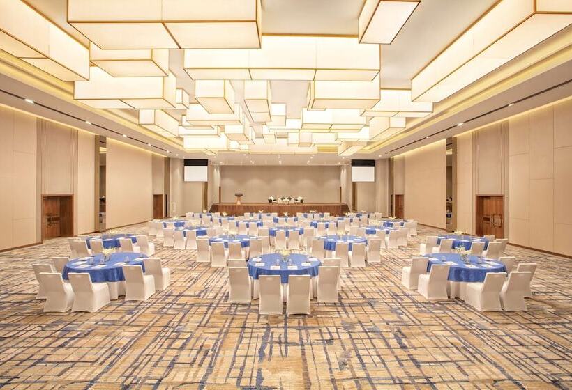 ホテル Hyatt Regency Thrissur