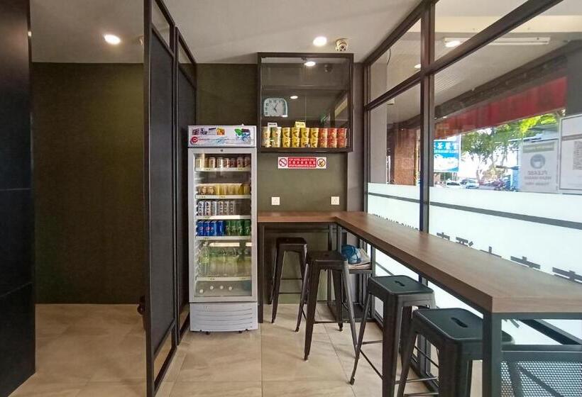 Dung Fang Hotel By Oyo Rooms