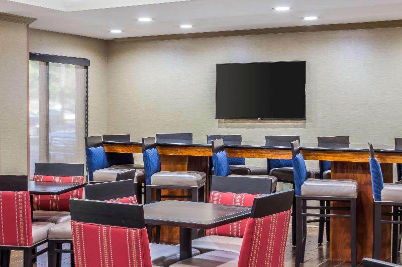 هتل Comfort Inn Greensboro  Kernersville