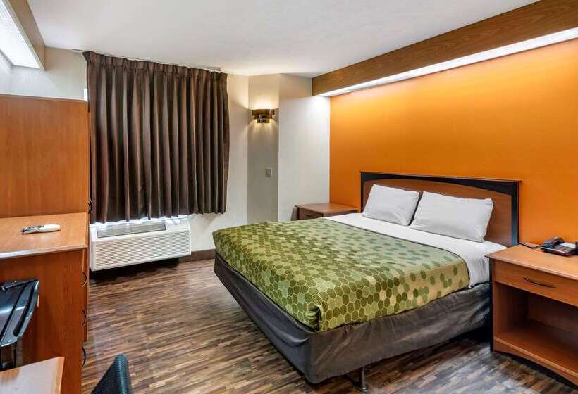 هتل Econo Lodge North Academy