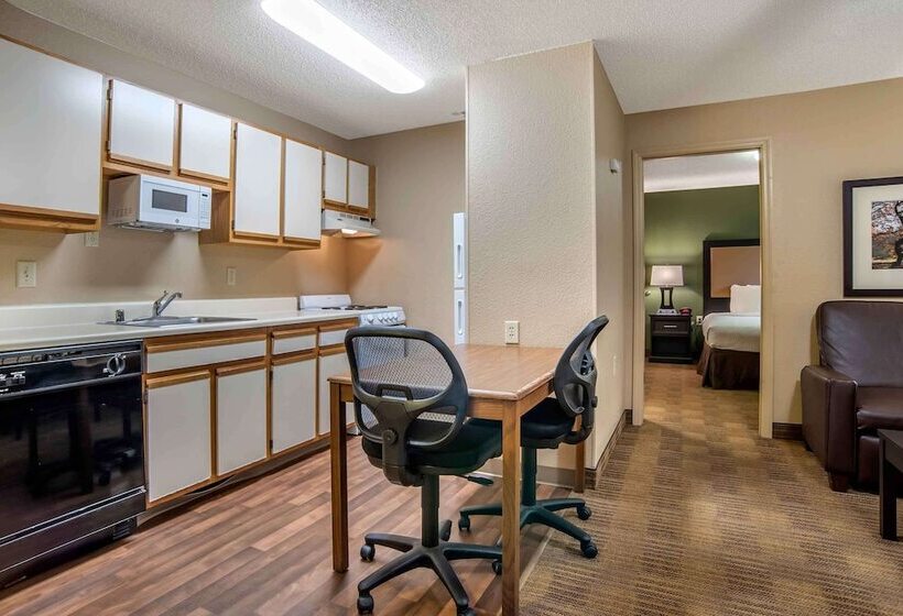 هتل Extended Stay America Suites  Dayton  South