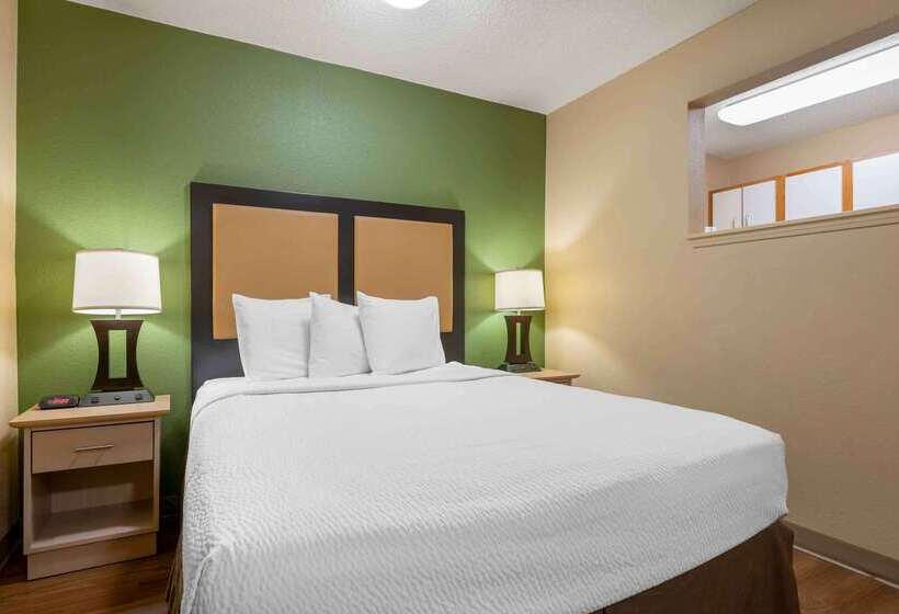 هتل Extended Stay America Select Suites   Detroit   Ann Arbor   University South