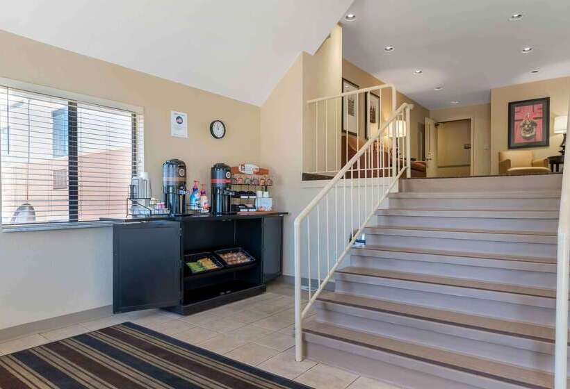 ホテル Suburban Studios Louisville East