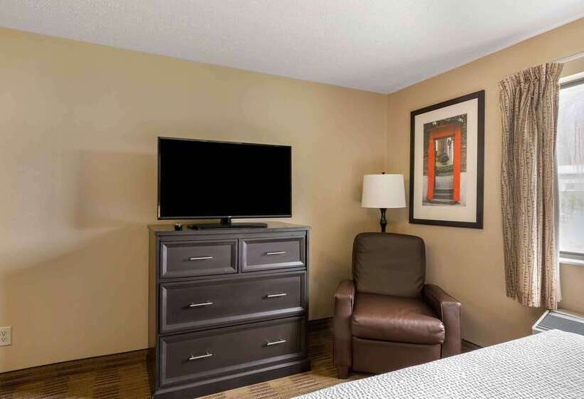 ホテル Suburban Studios Louisville East