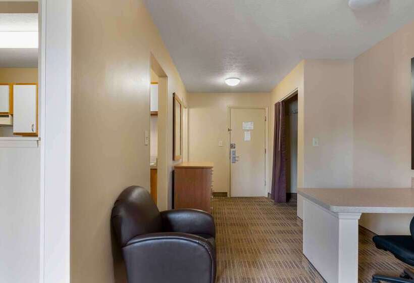 ホテル Suburban Studios Louisville East