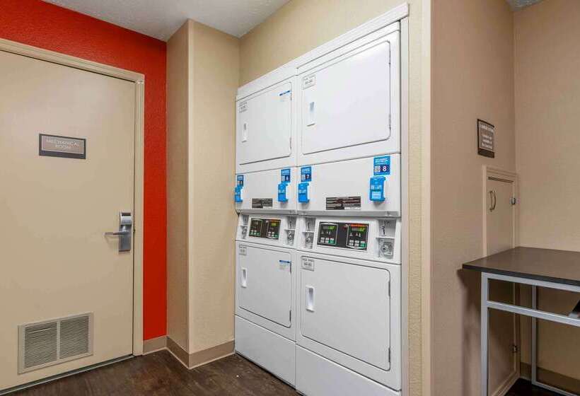 ホテル Suburban Studios Louisville East