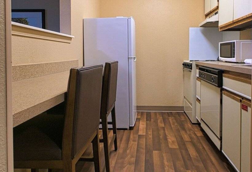 ホテル Suburban Studios Louisville East