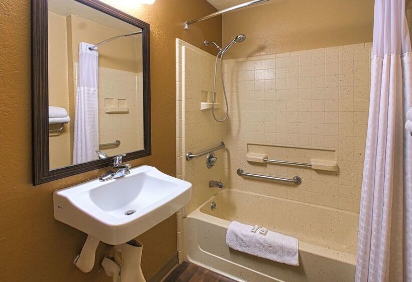 ホテル Suburban Studios Louisville East