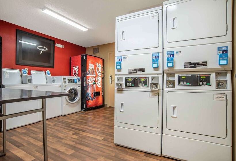 هتل Suburban Studios Montgomery East I 85