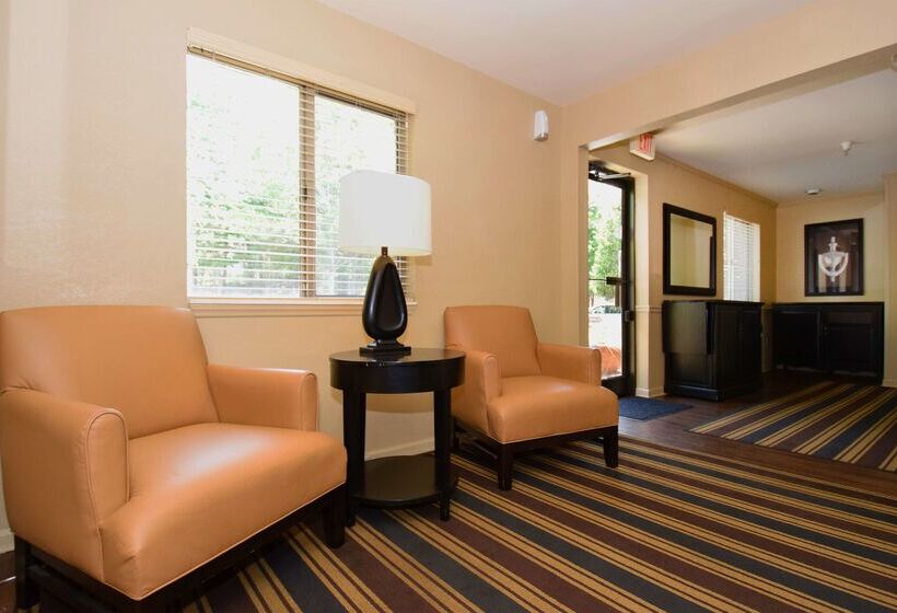 בית מלון כפרי Extended Stay America Select Suites   St Louis   Westport   Craig Road