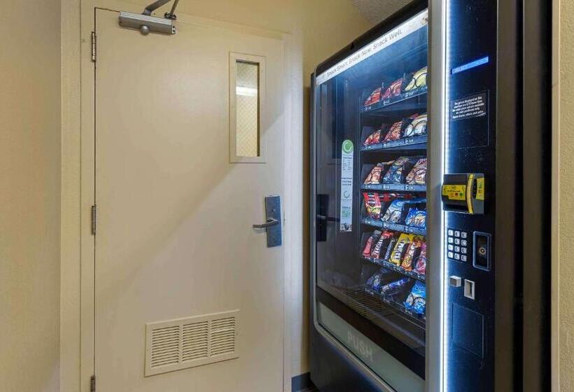 בית מלון כפרי Extended Stay America Select Suites   St Louis   Westport   Craig Road