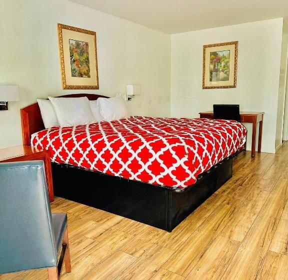 هتل Hampton Motor Inn