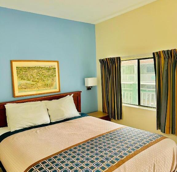 هتل Hampton Motor Inn