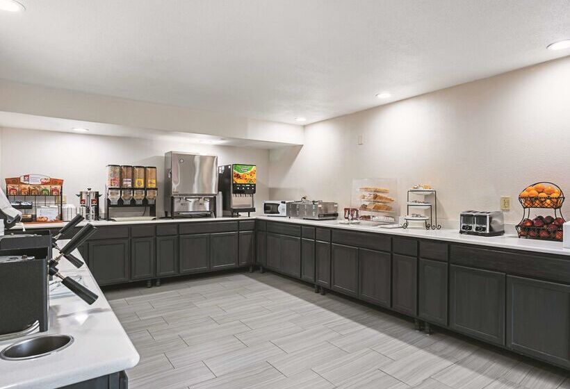 בית מלון כפרי La Quinta Inn & Suites By Wyndham Minneapolis Northwest