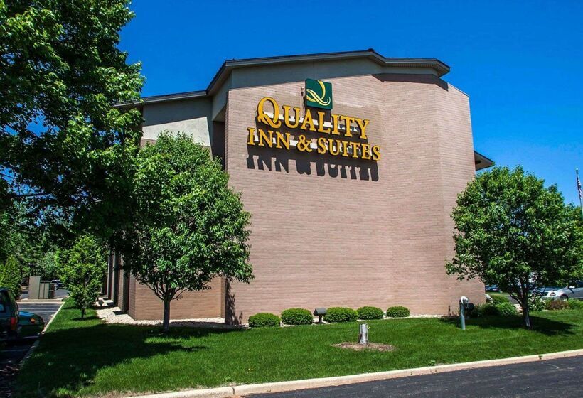 Отель Quality Inn & Suites