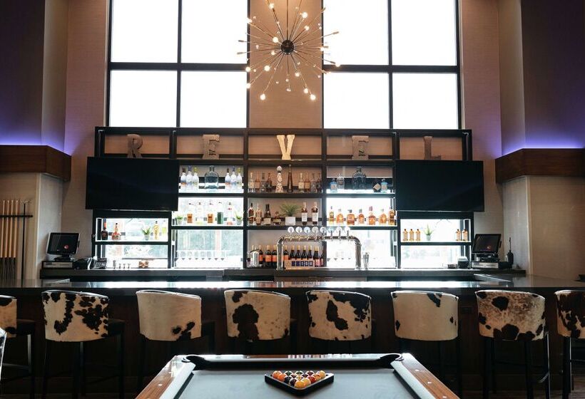 Revel Hotel Des Moines Urbandale, Tapestry Collection By Hilton