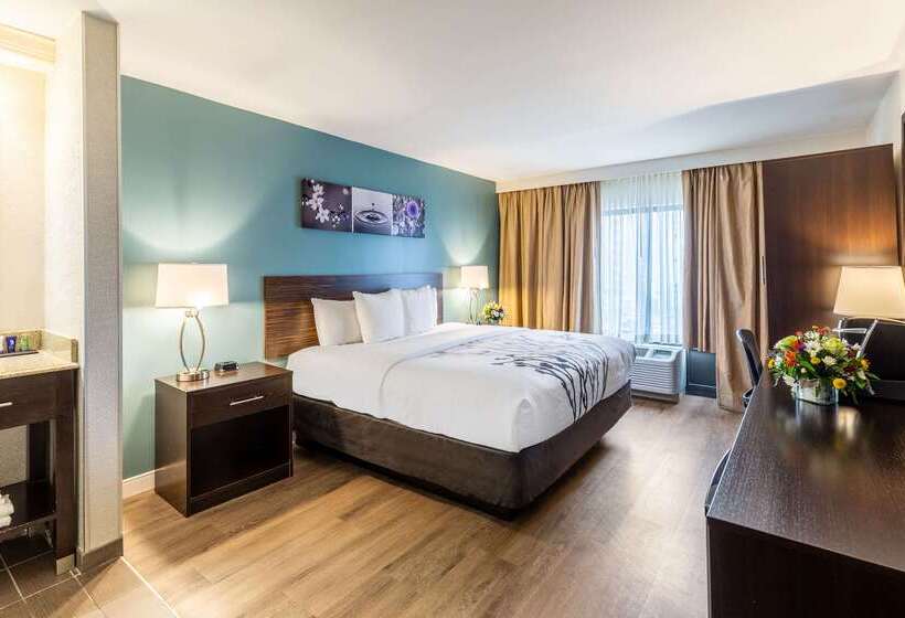 هتل Sleep Inn On The Beach