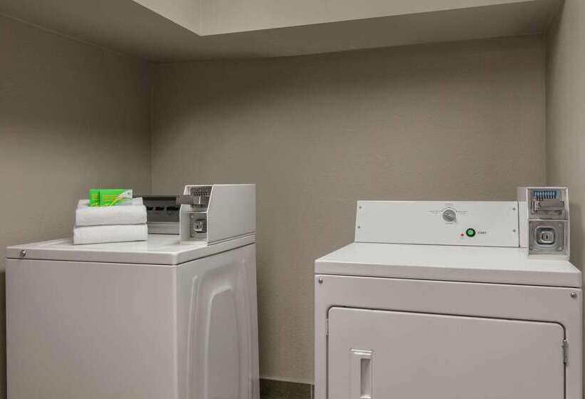 호텔 Sleep Inn & Suites Near Halifax Regional Medical Center