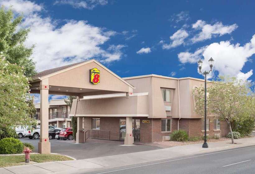 هتل Super 8 By Wyndham St. George Ut
