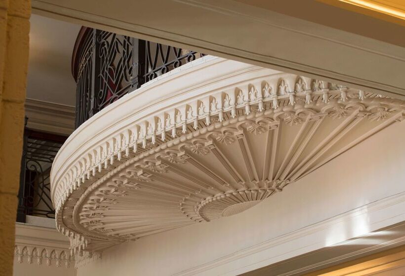 هتل The Stephen F Austin Royal Sonesta