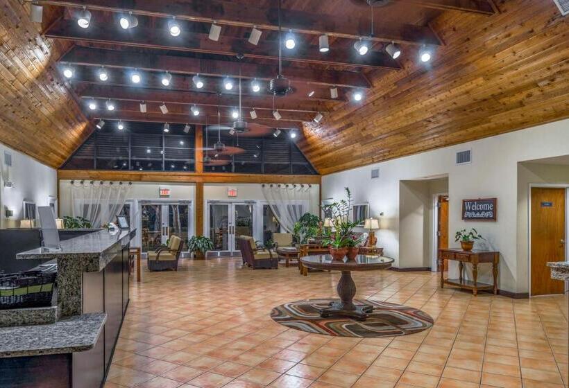 استراحتگاه Hilton Vacation Club Polynesian Isles Kissimmee