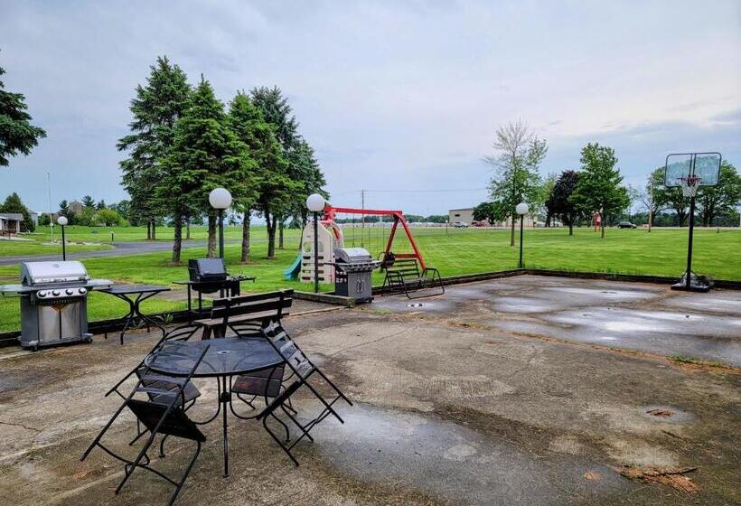 Skyview Motel   Prairie Du Sac