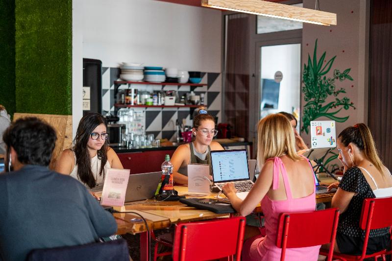 Общежитие Selina Athens Theatrou