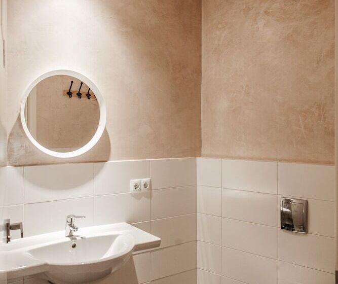 فندق فئة نجمة واحدة Astuto Boutique Jerez  Adults Only