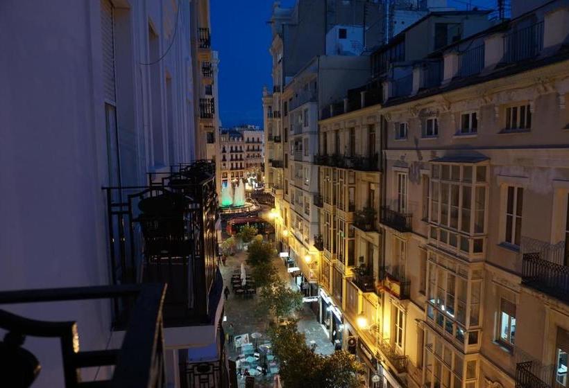 فندق صغير Guesthouse Namaste Central Rooms Valencia  Adults Only